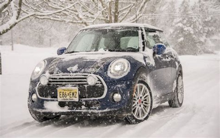 Are Mini Coopers good in the snow?