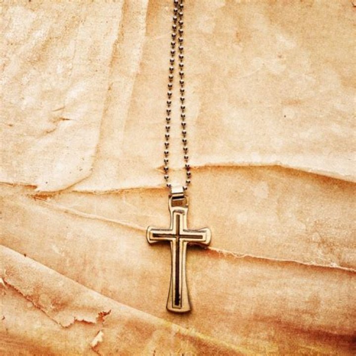 Can non Christians wear cross necklace?