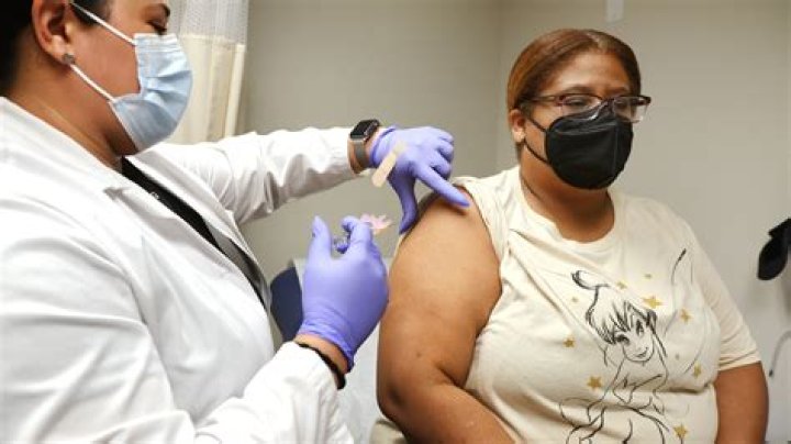 Can someone who is trying to get pregnant get the COVID-19 vaccine?