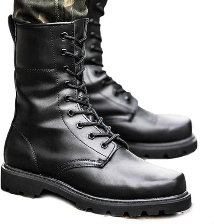 Can you wear combat boots casually?