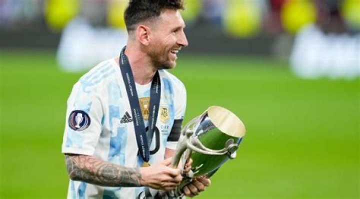 How many trophies has Messi won?