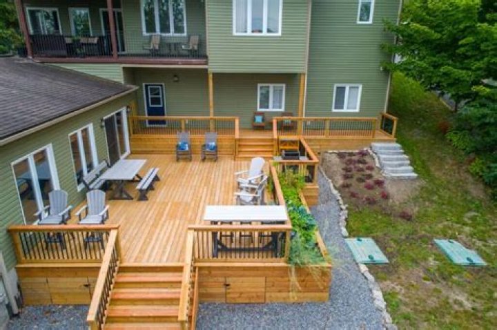 How much does a deck cost 2022?