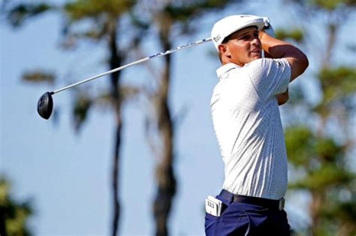 How much does it cost to enter PGA tournament?