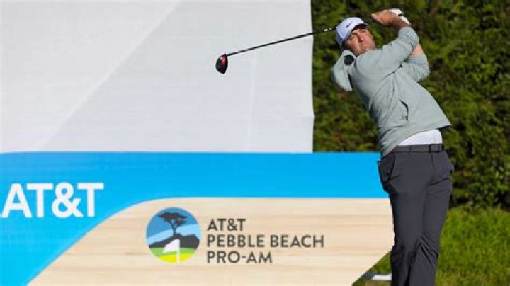 How much does it cost to play in the AT&T Pebble Beach Pro Am?