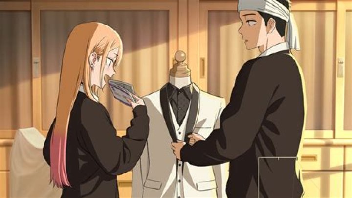 How old is Gojo in dress-up darling?