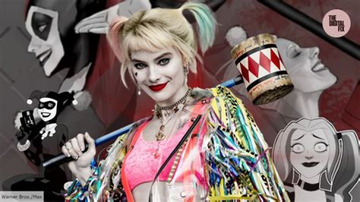 What does Harley Quinn's back tattoo say?