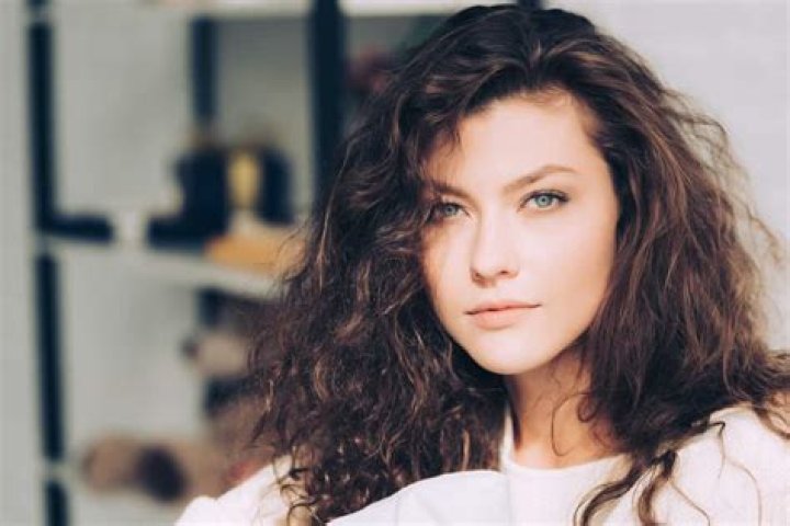 What ethnicity has the best hair?