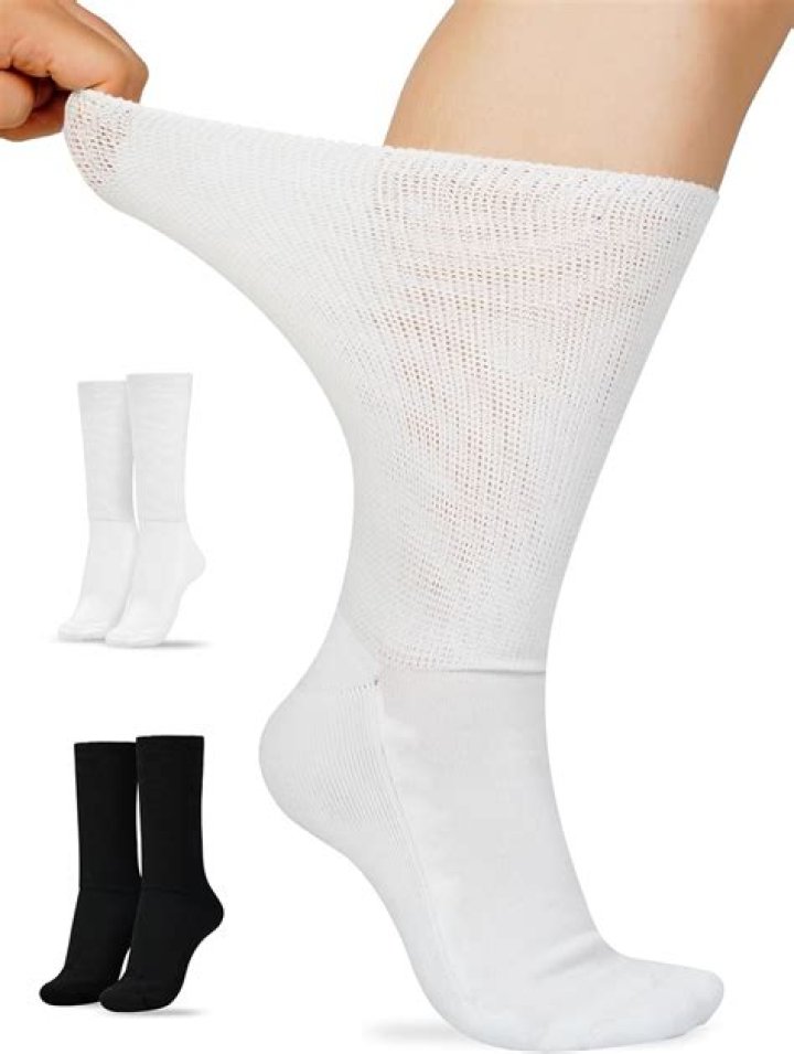 What kind of socks are best for stinky feet?