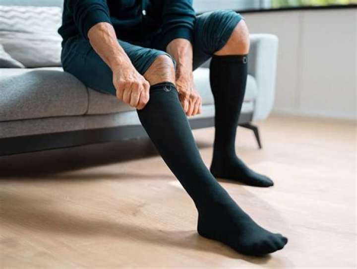 When should you not wear compression socks?