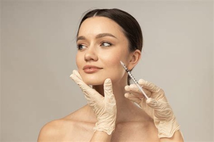 Which is better face lift or Botox?