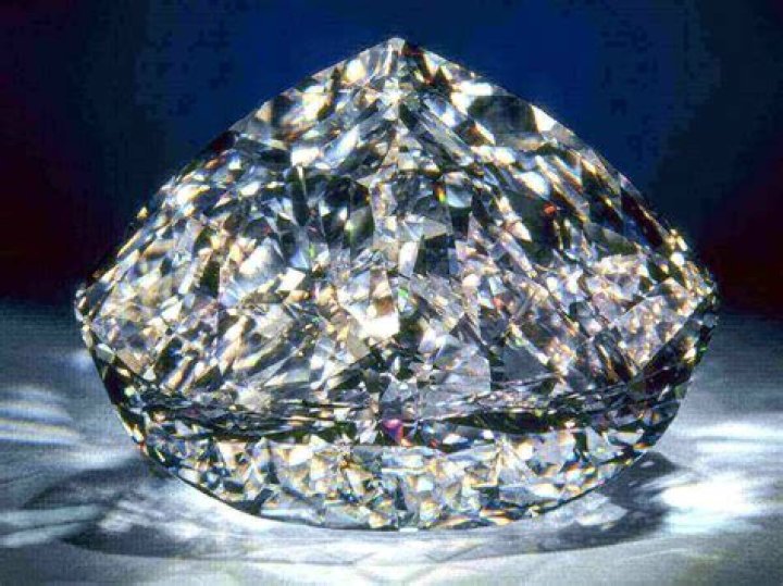 Who owns the most diamonds in the world?
