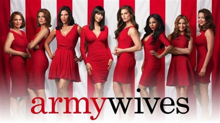 Who played Sarah Elizabeth on Army Wives?