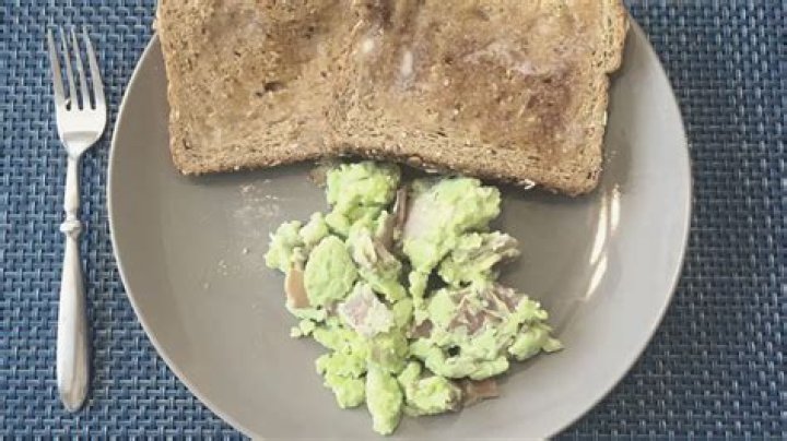 Why are my scrambled eggs green?
